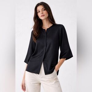 JOSEF STRETCHY SILK BUTTON DOWN BLOUSE WITH SHORT KIMONO SLEEVE